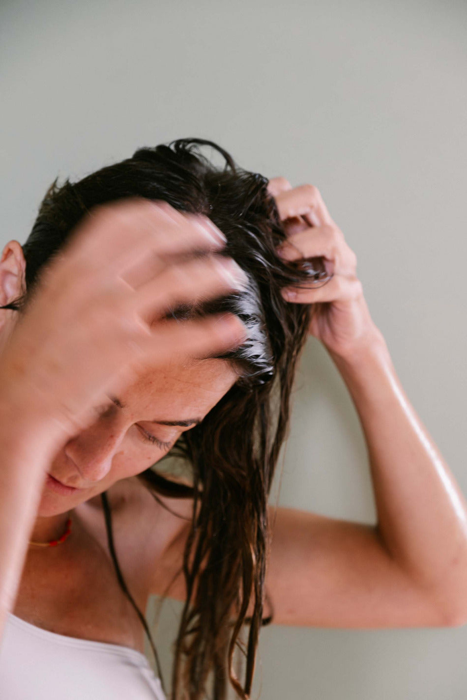Preparazione capello lavaggio shampoo solido